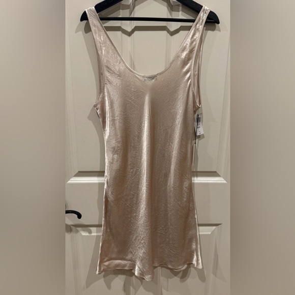 BNWT Aritzia Babaton Renee Denude Silky Dress large $98 STUNNING - Picture 3 of 11